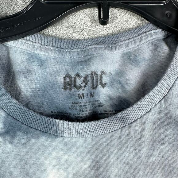 AC/DC Crop Top Shirt Women's M Tie-Dye 1982 Retro Band Tour Reprint - Picture 2 of 7